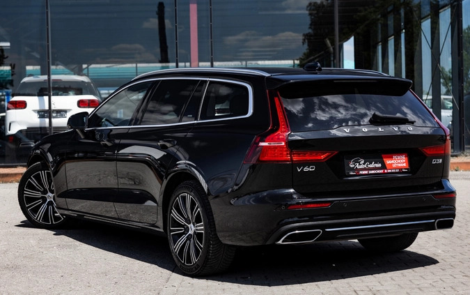 Volvo V60 cena 86900 przebieg: 130086, rok produkcji 2018 z Swarzędz małe 781